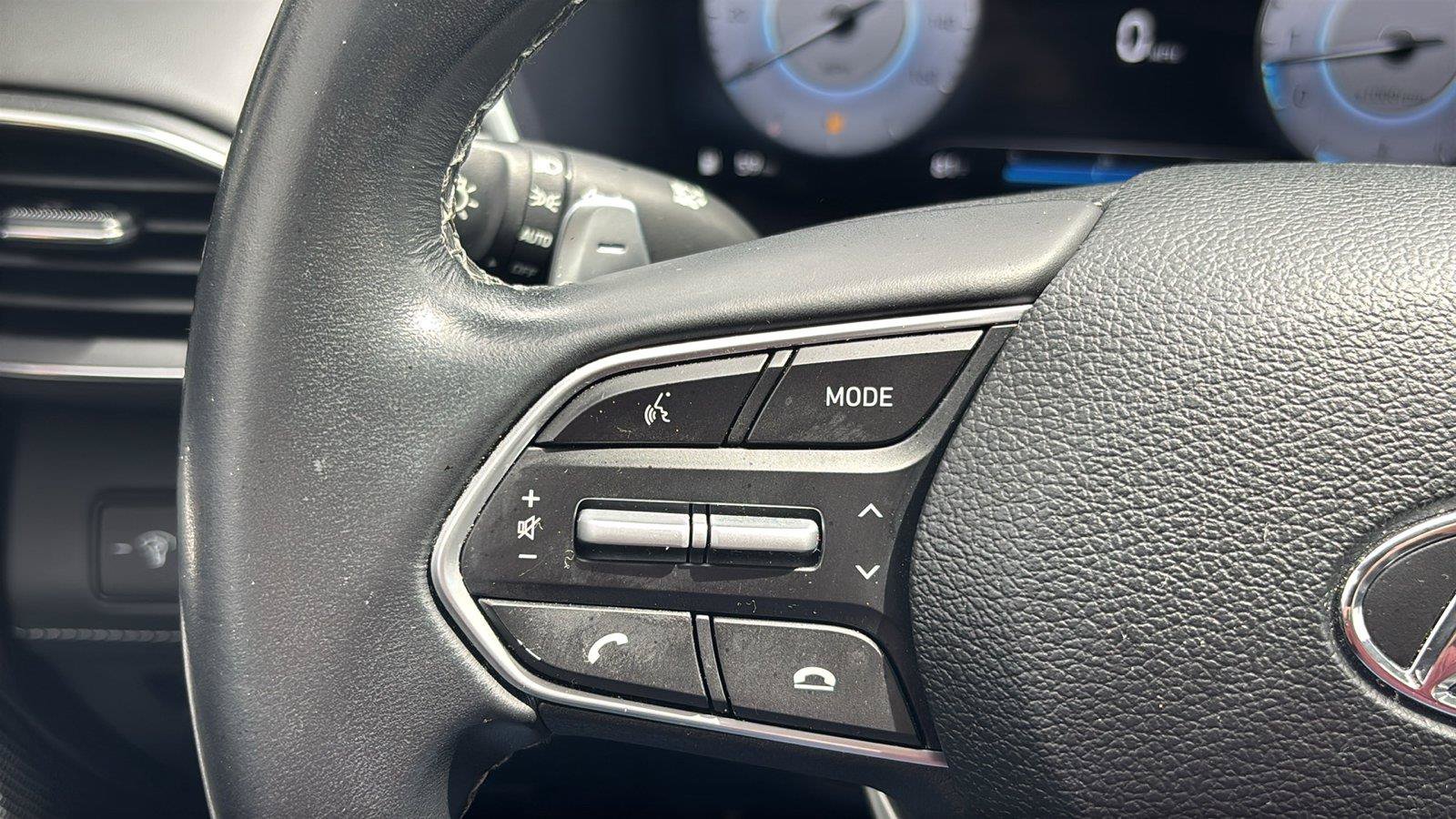 Used 2023 Hyundai Santa Fe SEL w/ Premium Package FWD image 28