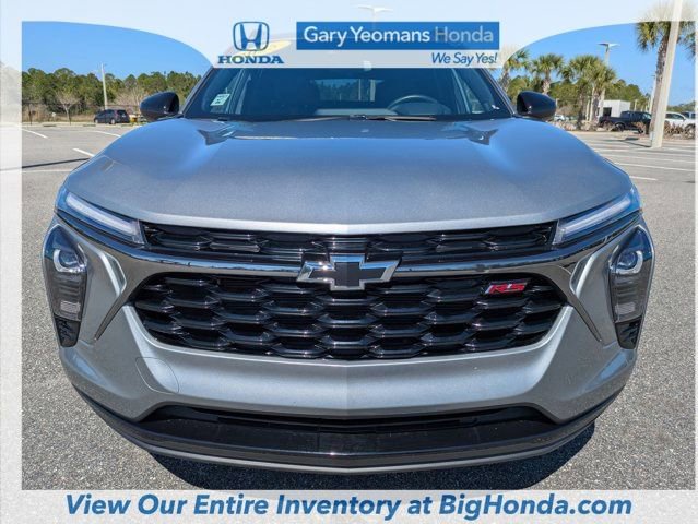 Used 2025 Chevrolet Trax RS w/ Driver Confidence Package image 11