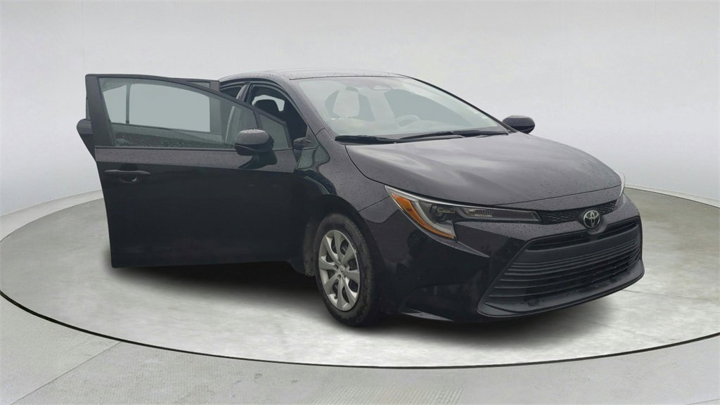 Used 2023 Toyota Corolla LE image 8