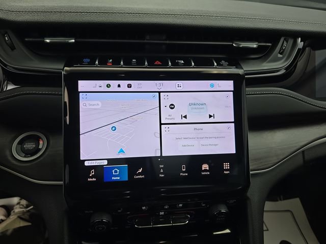 Used 2023 Jeep Grand Cherokee 4WD 4xe w/ Luxury Tech Group II image 31