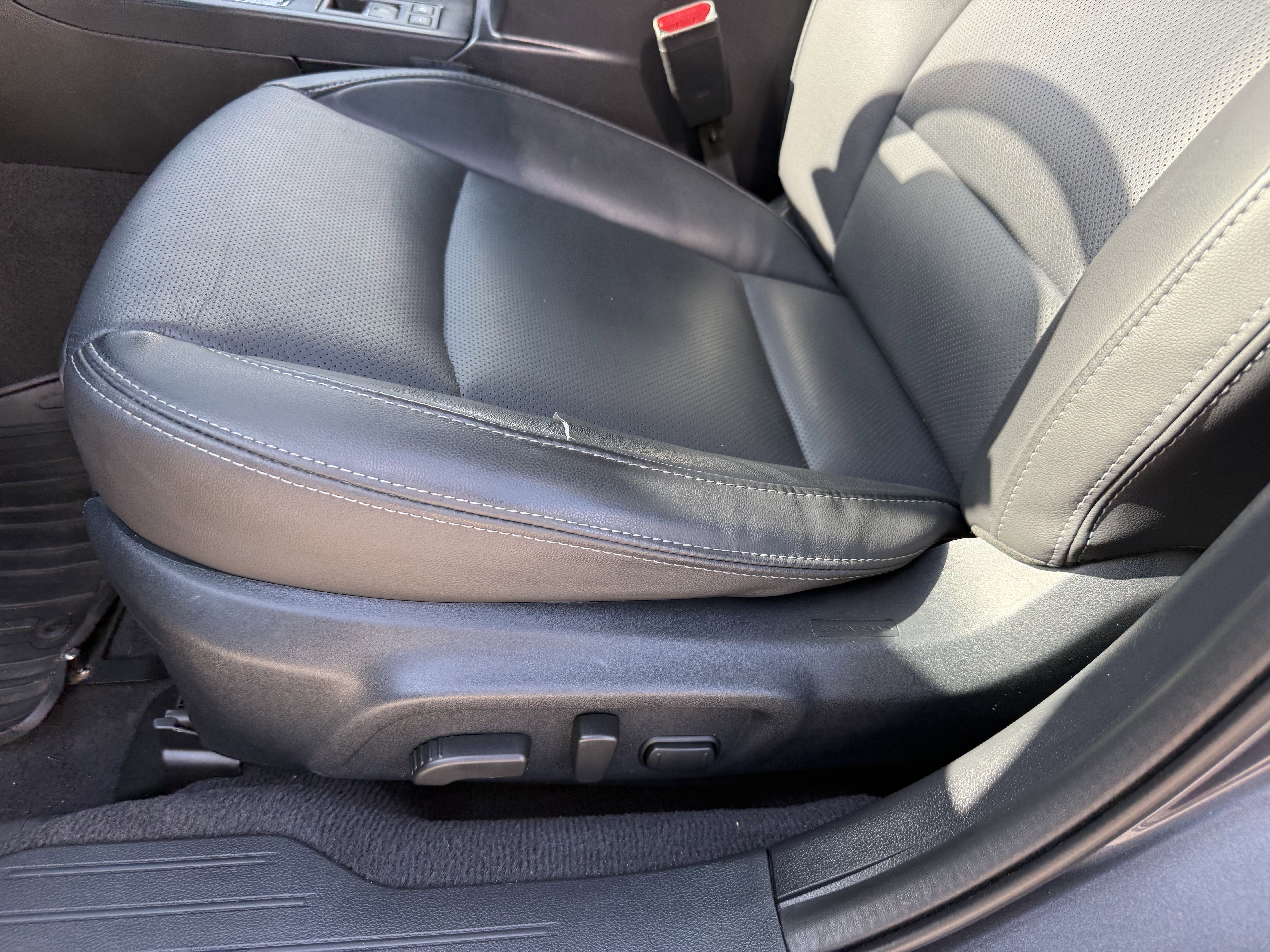 Used 2017 Subaru Outback 2.5i Limited image 29