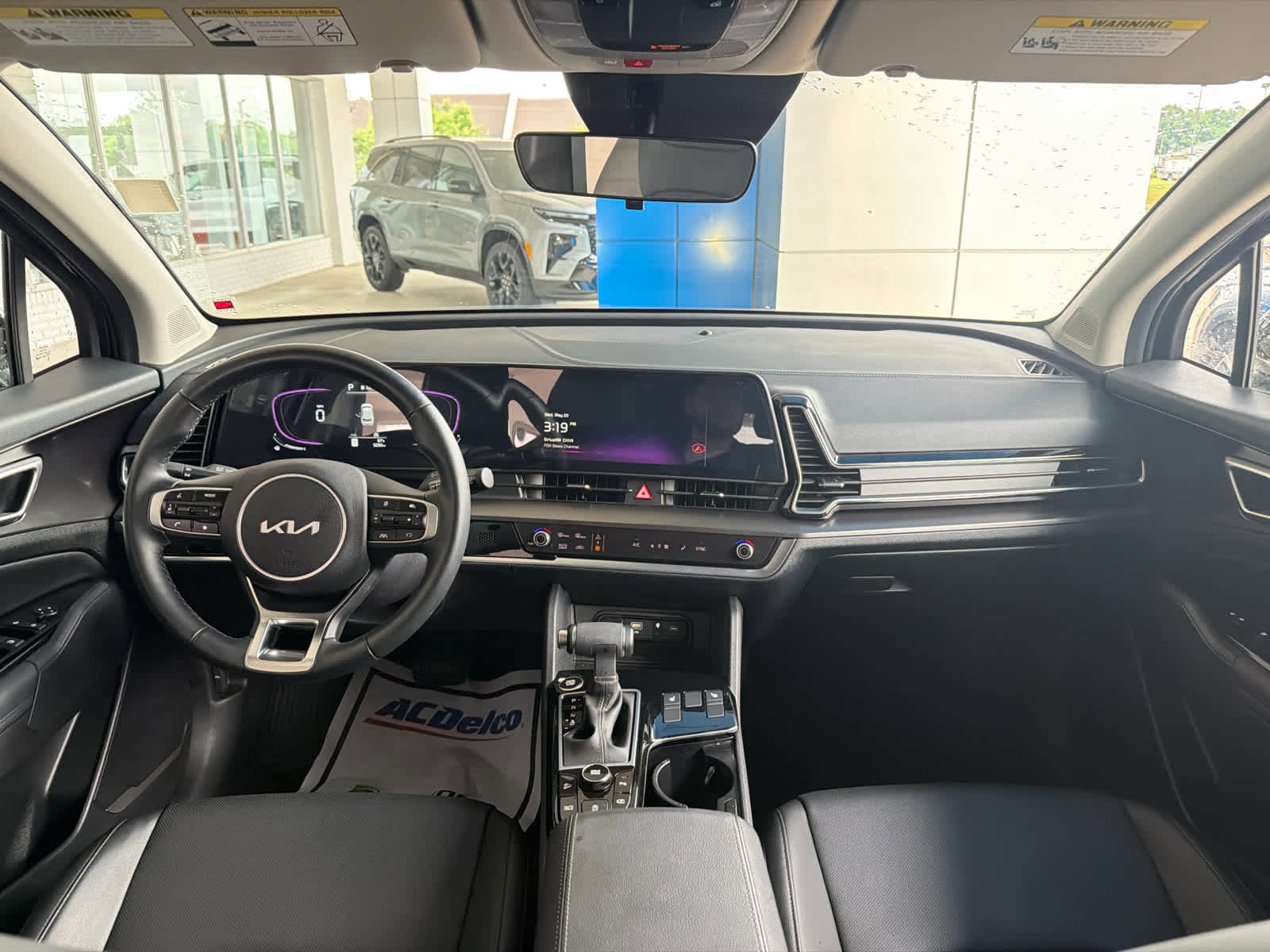 Used 2025 Kia Sportage EX FWD image 24