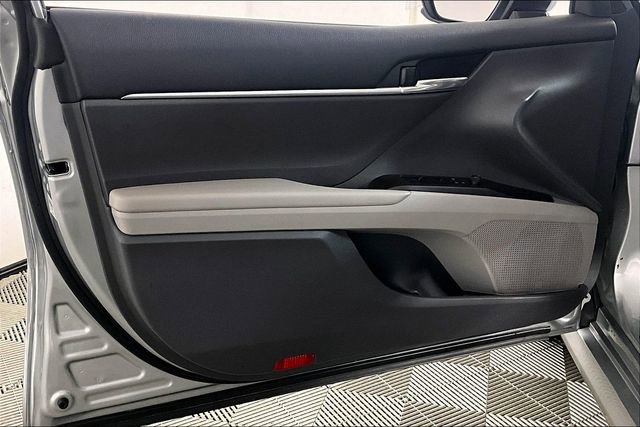 Used 2024 Toyota Camry LE AWD/4WD image 22