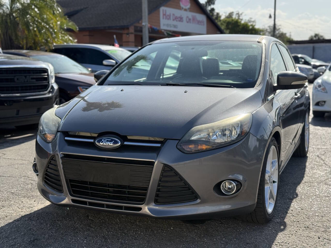 Used 2013 Ford Focus Titanium w/ Titanium Handling Pkg FWD image 3