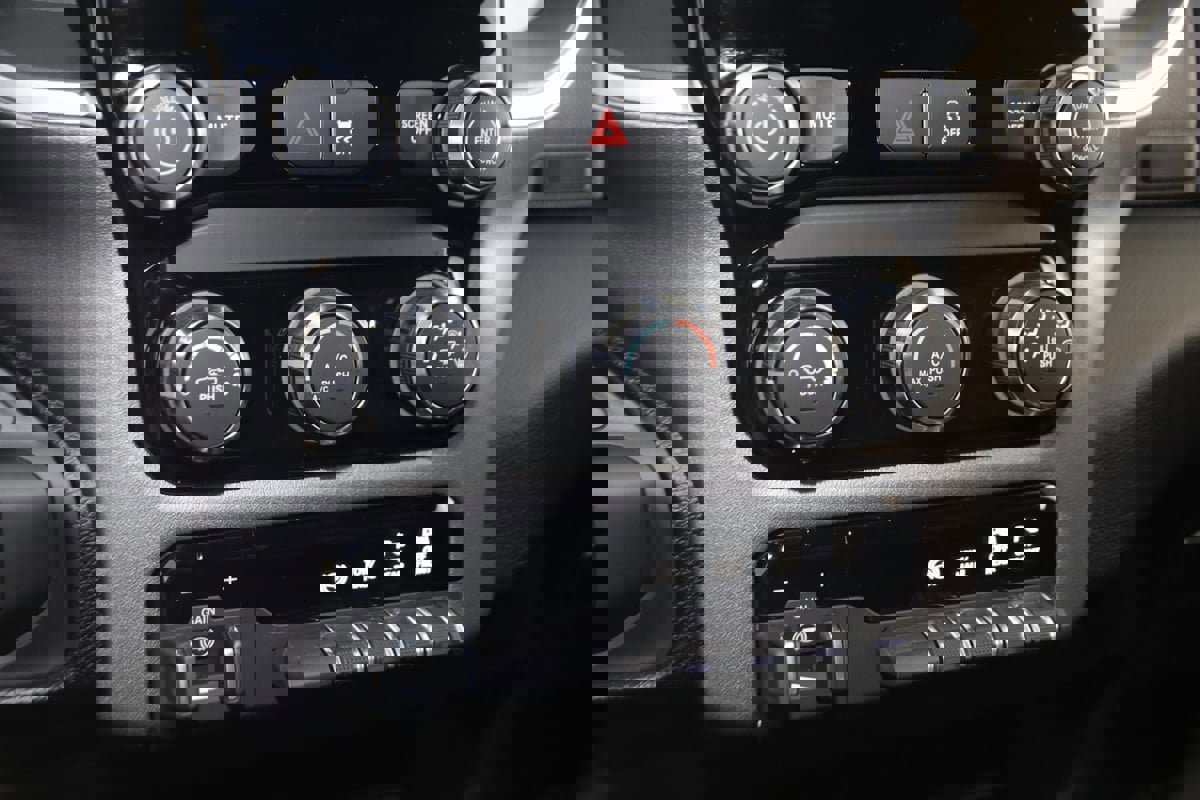 Used 2025 RAM 2500 Lone Star image 28