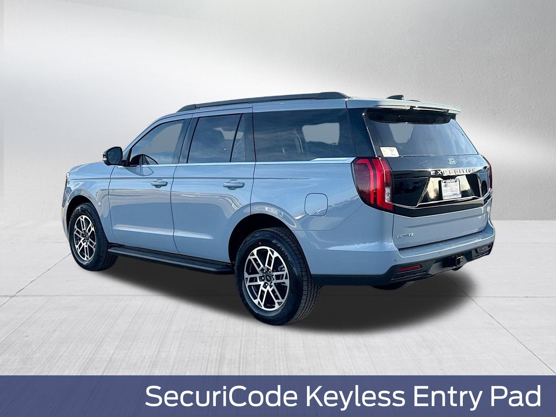 New 2025 Ford Expedition Active image 11