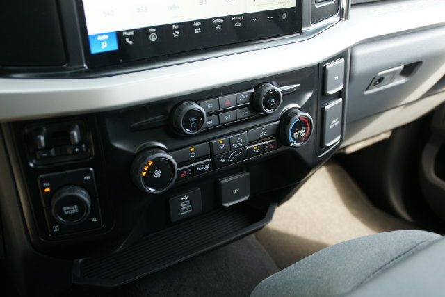 New 2026 Ford F350 XLT w/ XLT Premium Package AWD/4WD image 29