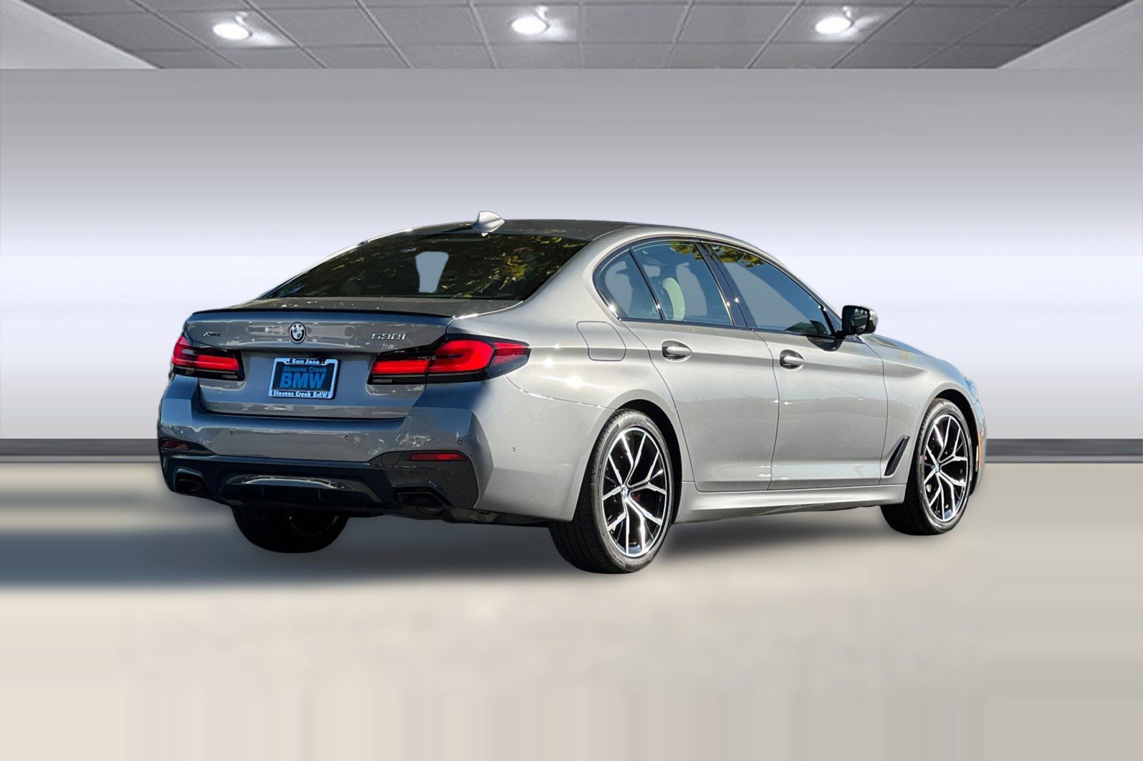 Certified 2023 BMW 530i xDrive w/ Executive Package image 8