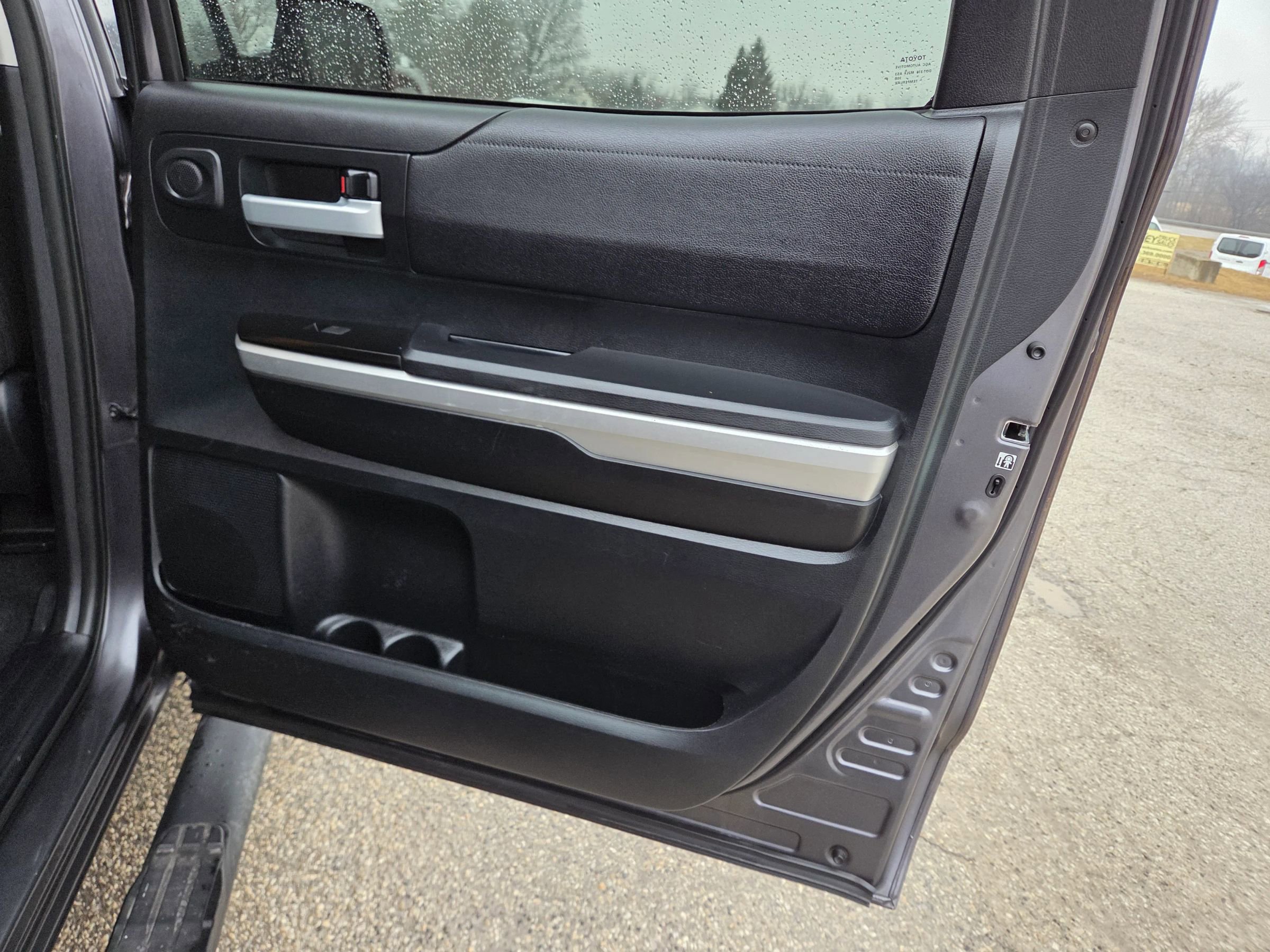 Used 2017 Toyota Tundra SR5 w/ SR5 Upgrade Package RWD image 12