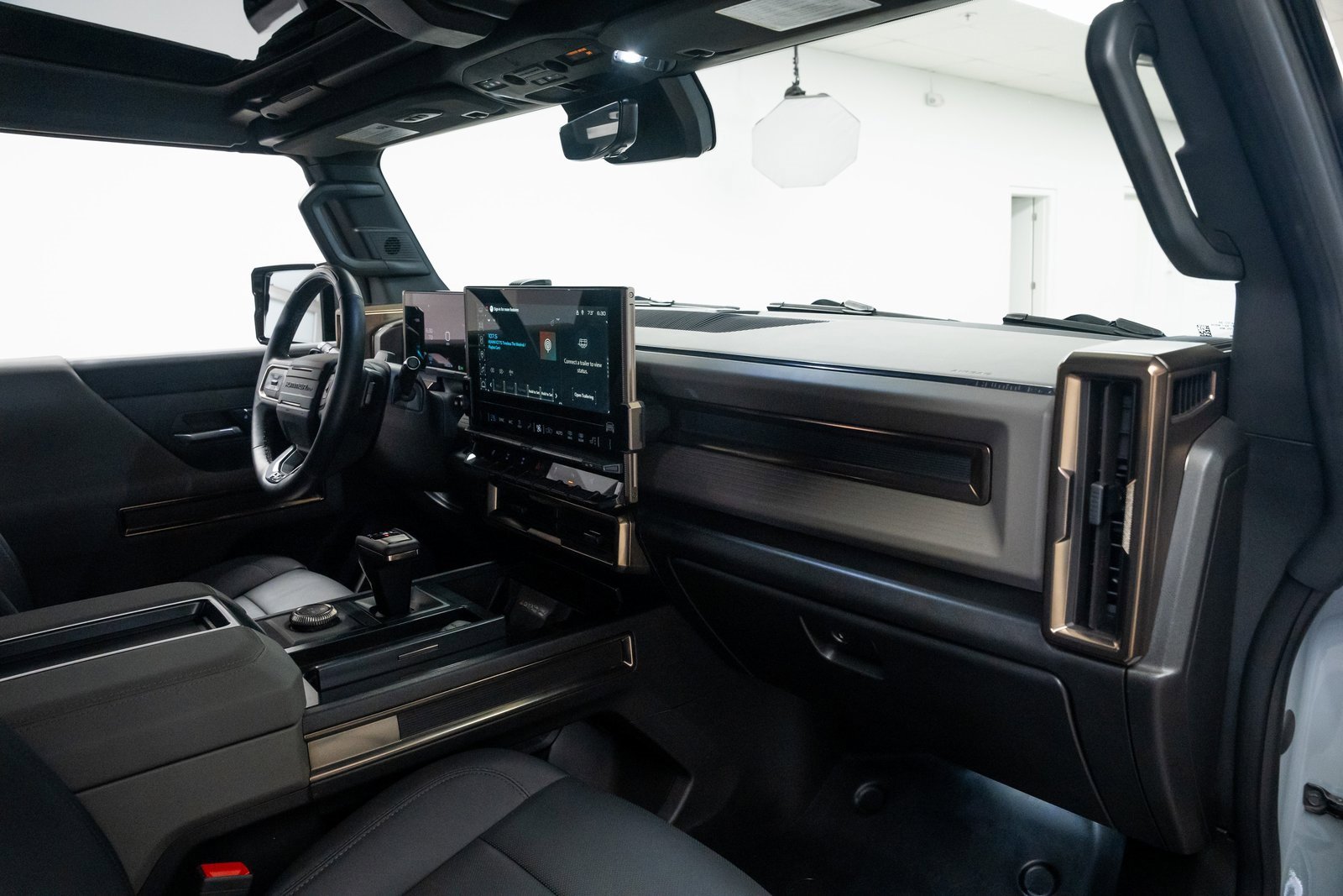 Used 2024 GMC Hummer EV 2X w/ Extreme Off-Road Package image 25