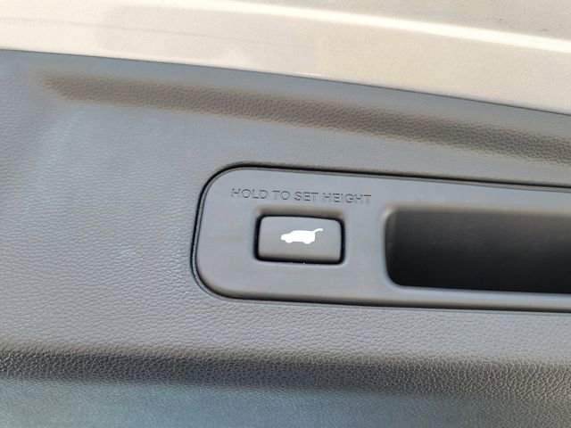 Used 2025 Acura MDX SH-AWD image 8