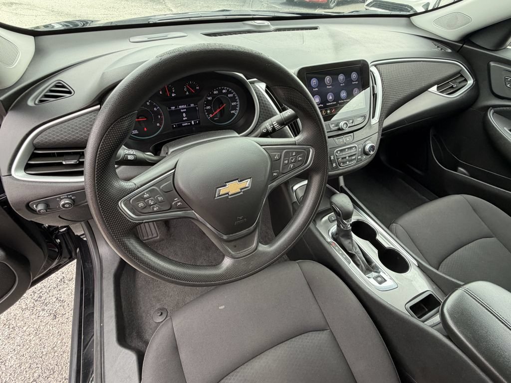 Used 2024 Chevrolet Malibu LT FWD image 17