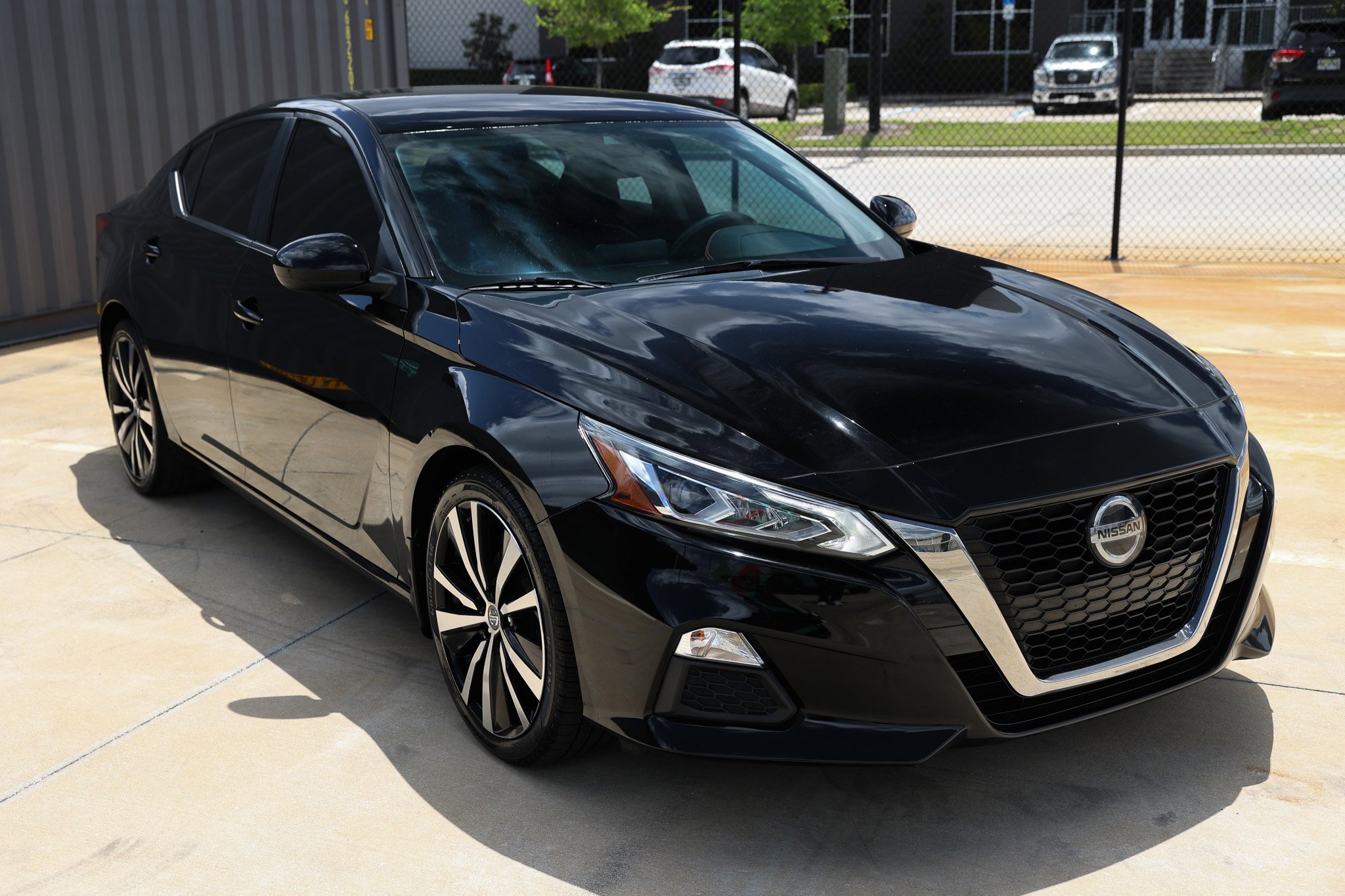 Used 2020 Nissan Altima 2.5 SR FWD image 19