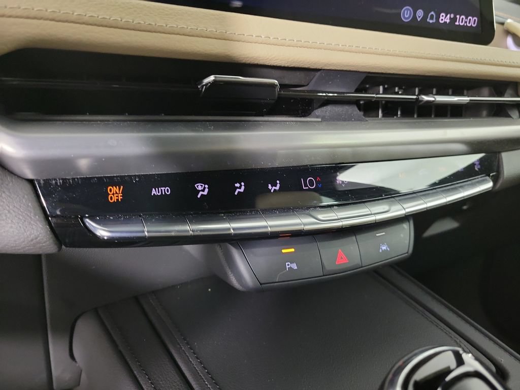 Used 2024 Cadillac XT4 Luxury FWD image 27