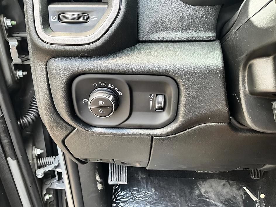 New 2026 RAM 2500 Warlock AWD/4WD image 16