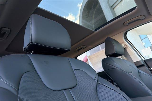 New 2026 Kia Sorento EX w/ EX Premium Package FWD image 19