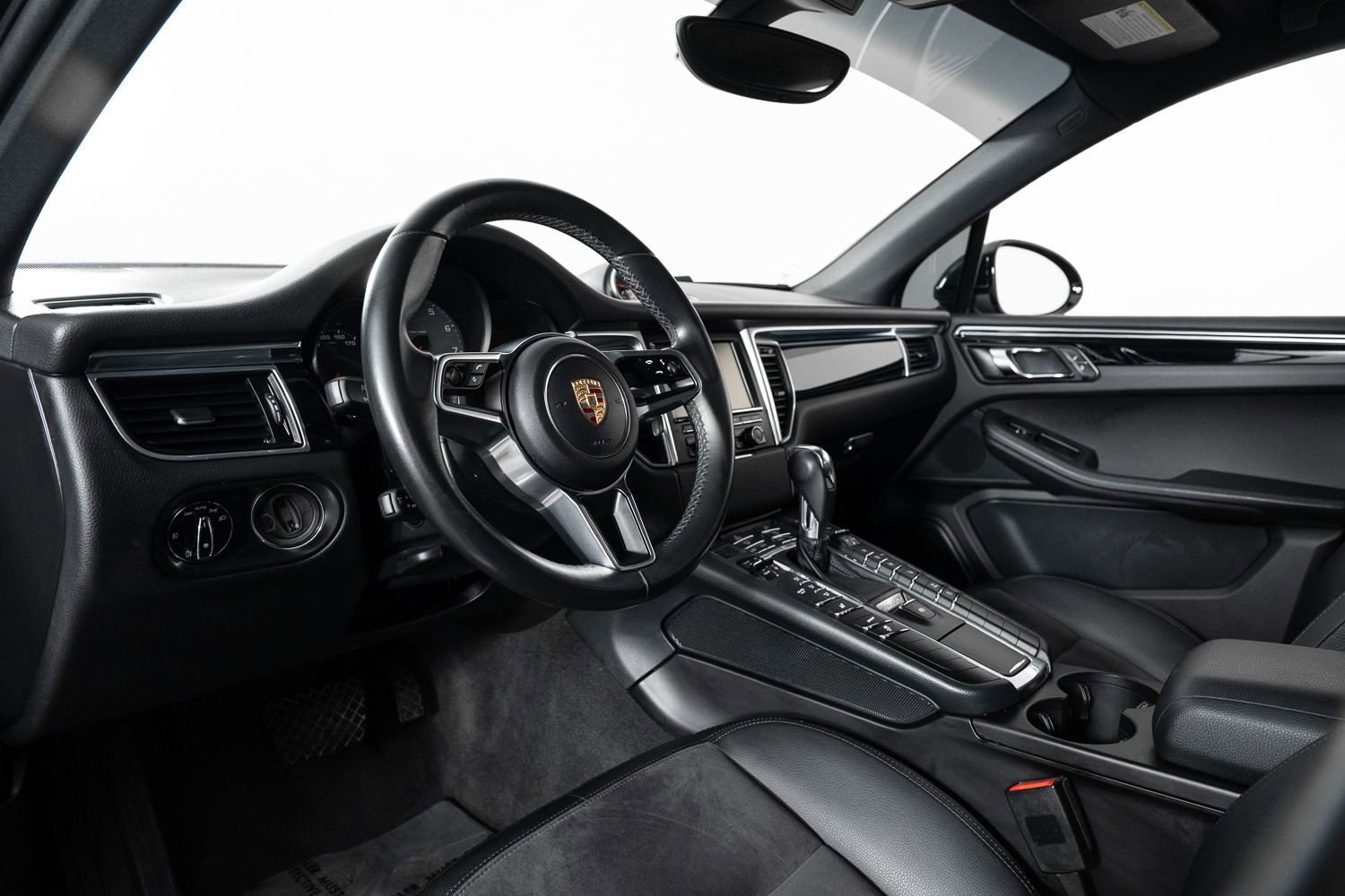 Used 2016 Porsche Macan S image 12