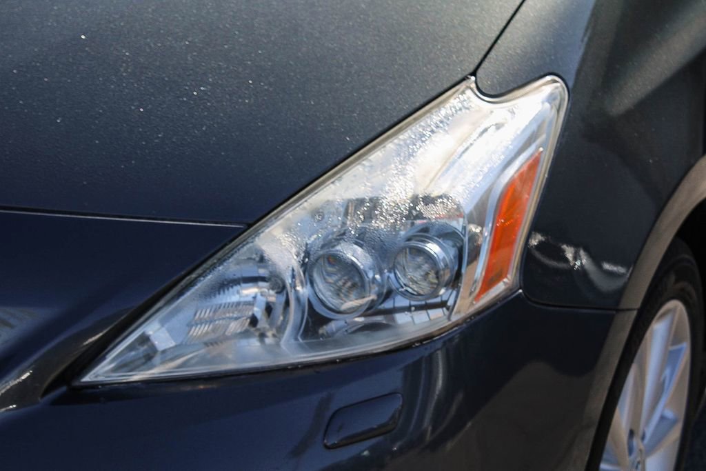 Used 2012 Toyota Prius V Five FWD image 8