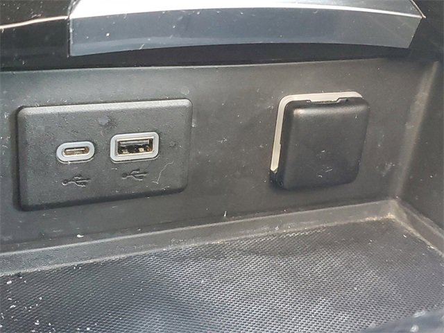 Used 2021 Buick Envision Essence w/ Sport Touring Package image 30