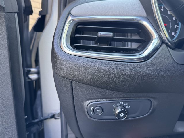 Used 2024 Chevrolet Equinox LS image 25