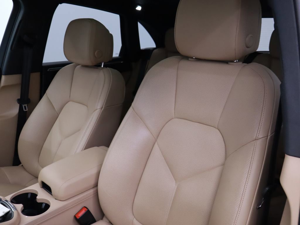New 2024 Porsche Macan image 5