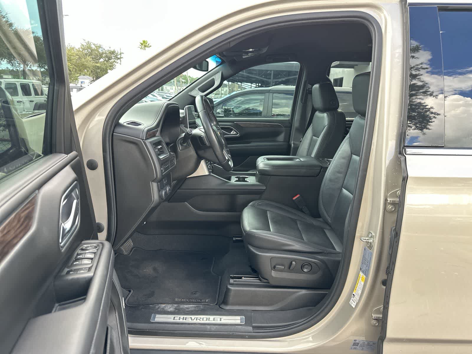 Used 2021 Chevrolet Tahoe LT RWD image 2