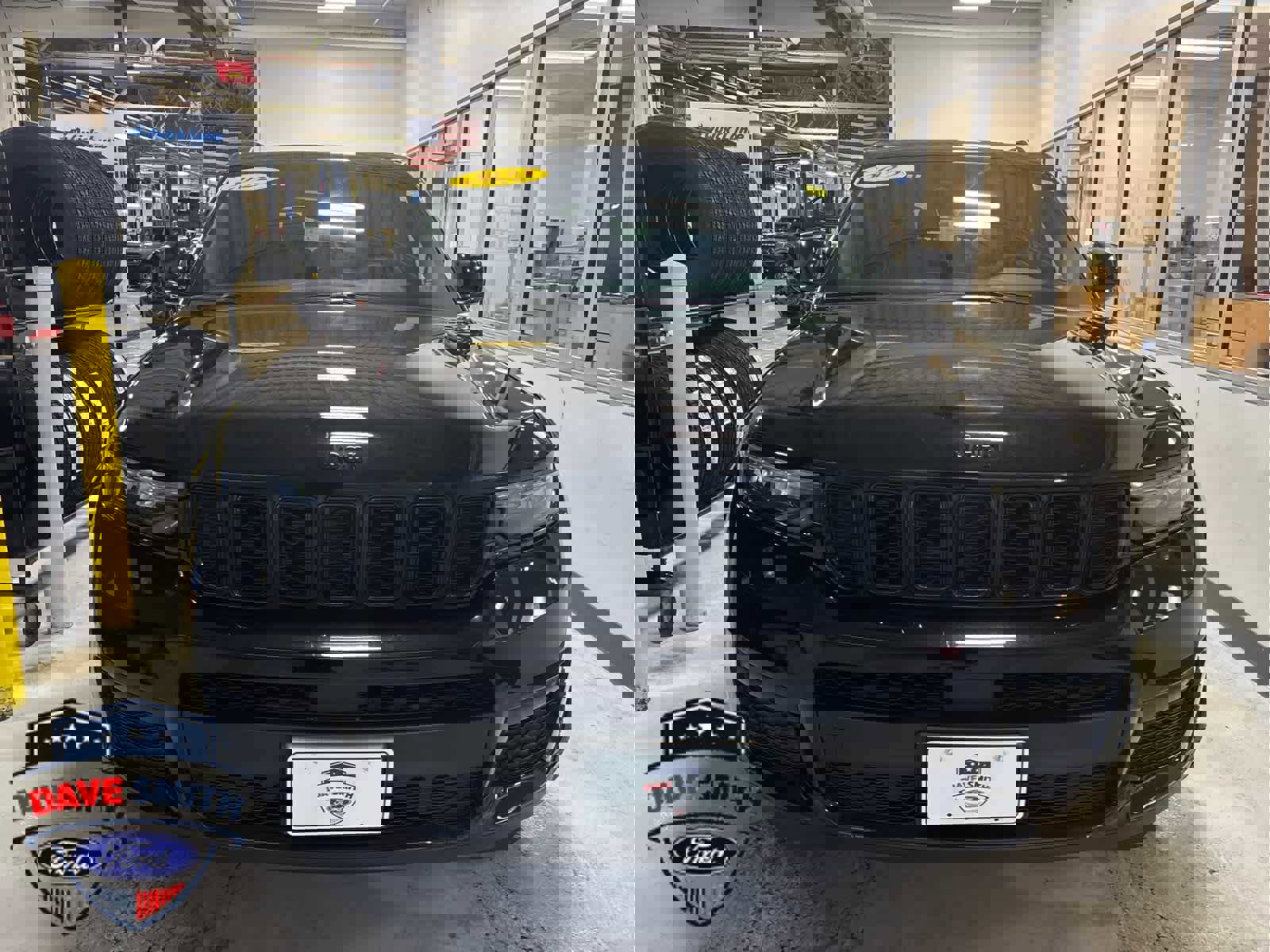 Used 2023 Jeep Grand Cherokee L Laredo image 2