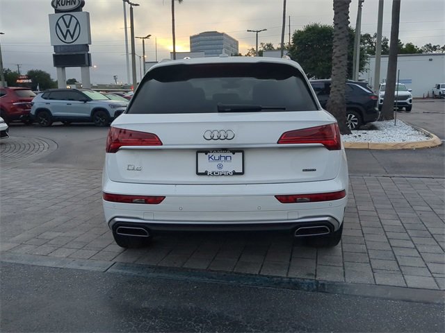 Used 2023 Audi Q5 2.0T Premium w/ Convenience Package image 5