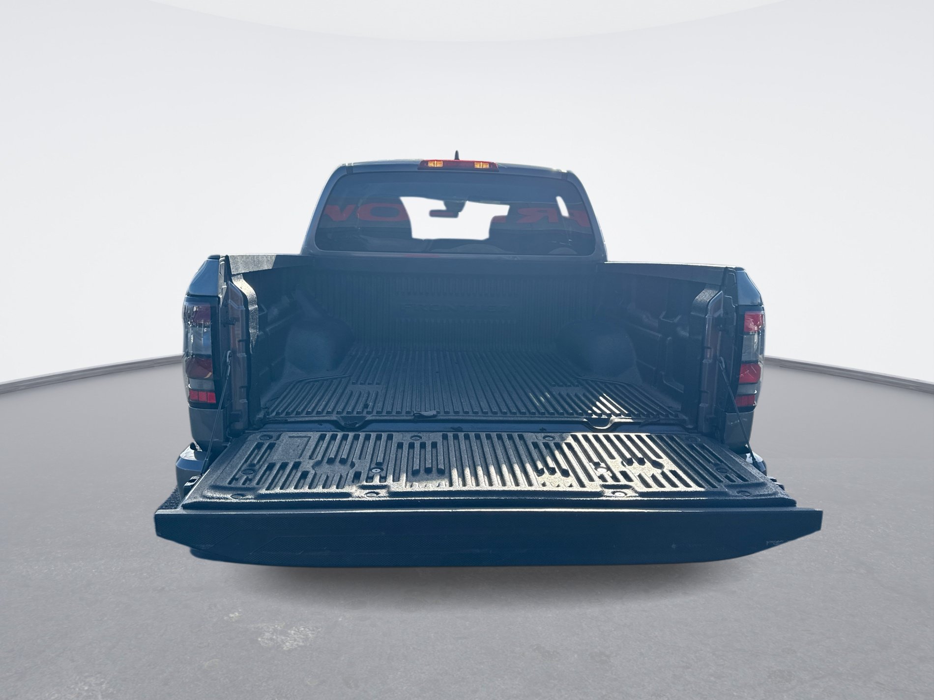 Certified 2025 Nissan Frontier SV RWD image 13