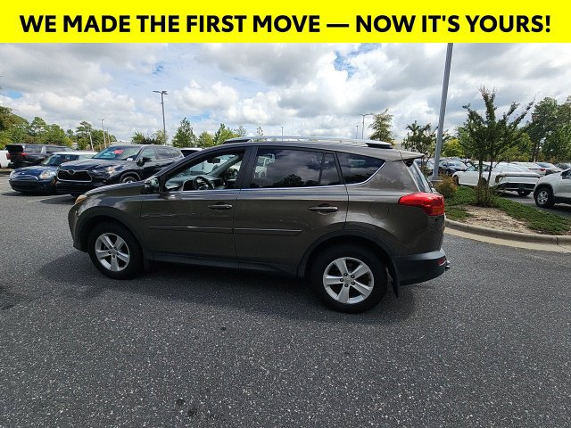 Used 2014 Toyota RAV4 XLE AWD/4WD image 8