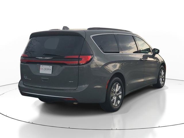 Used 2022 Chrysler Pacifica Touring-L AWD/4WD image 4