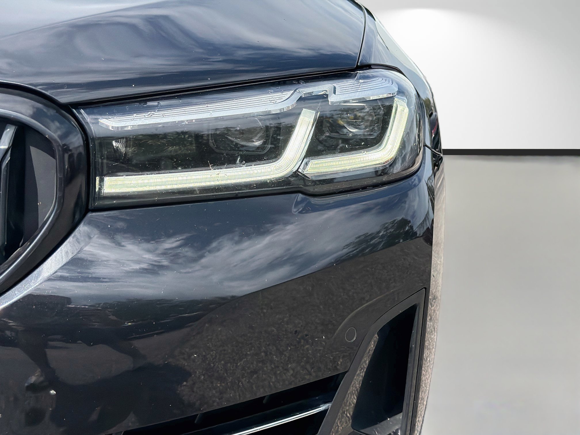 Used 2021 BMW 530i w/ Convenience Package RWD image 9