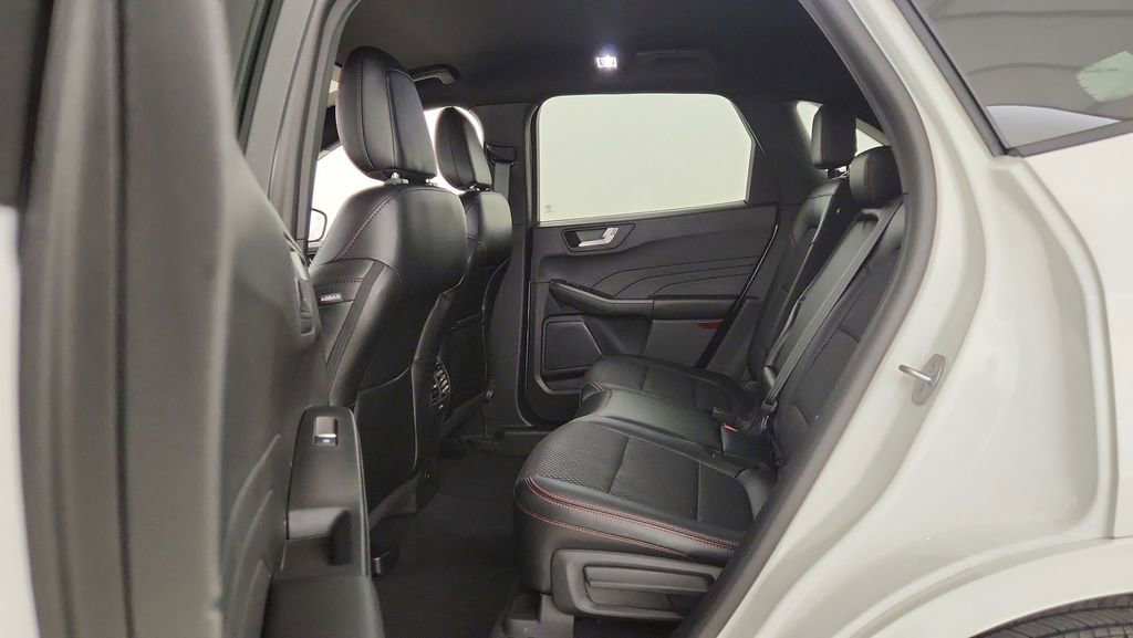 New 2024 Ford Escape ST-Line Select AWD/4WD image 31