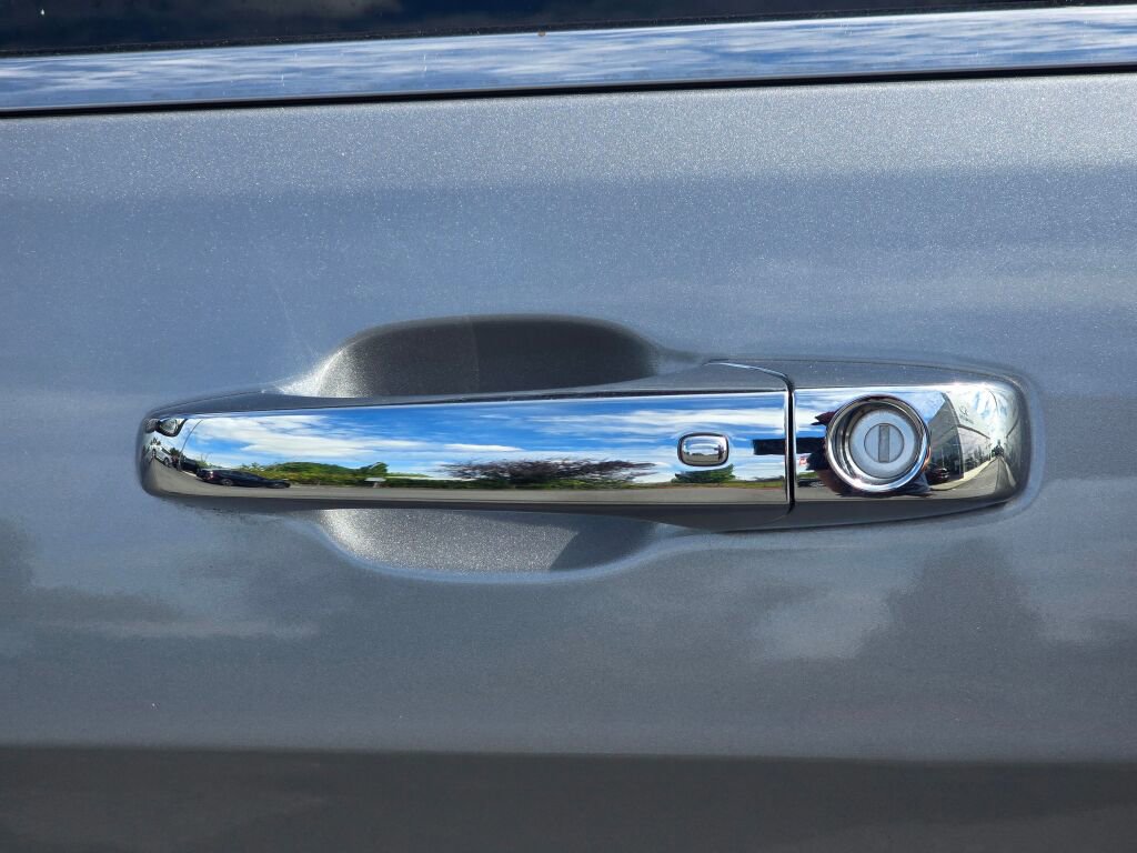 Used 2020 Jeep Grand Cherokee Overland image 10