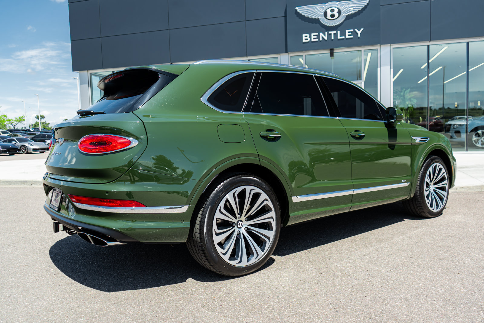 Certified 2022 Bentley Bentayga AWD/4WD image 13