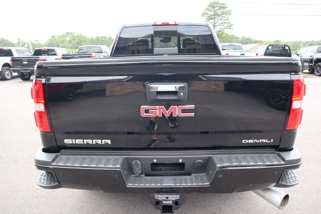Used 2018 GMC Sierra 3500 Denali w/ Duramax Plus Package AWD/4WD image 8