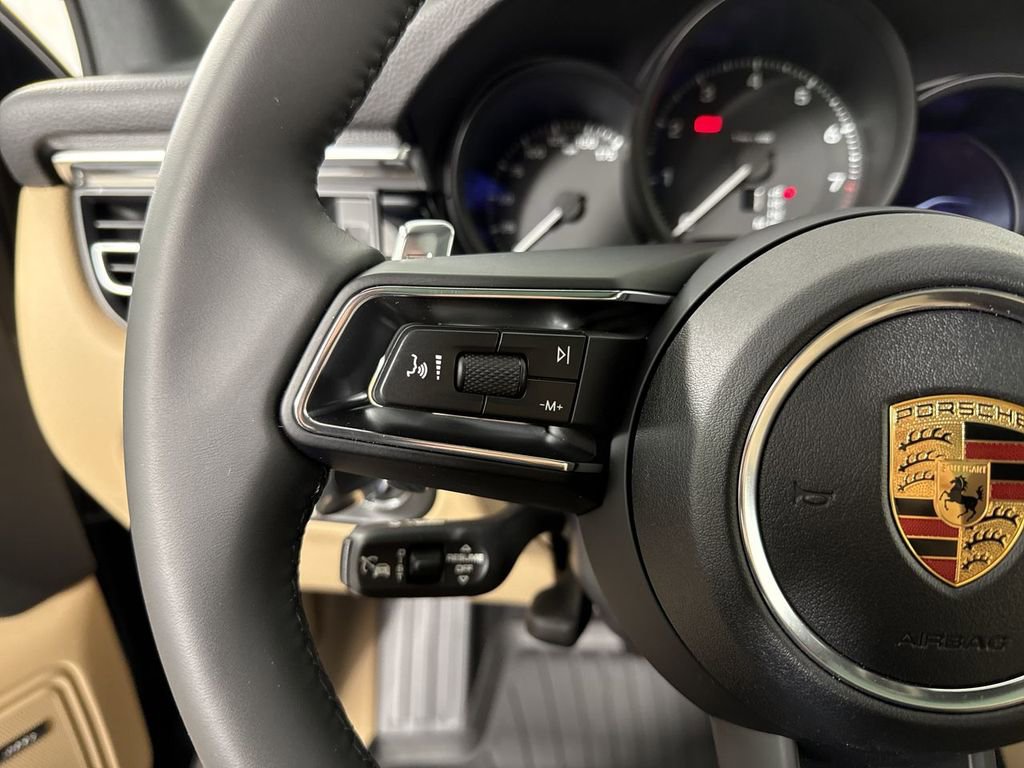 New 2026 Porsche Macan AWD/4WD image 38