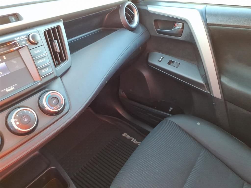 Used 2016 Toyota RAV4 LE image 35