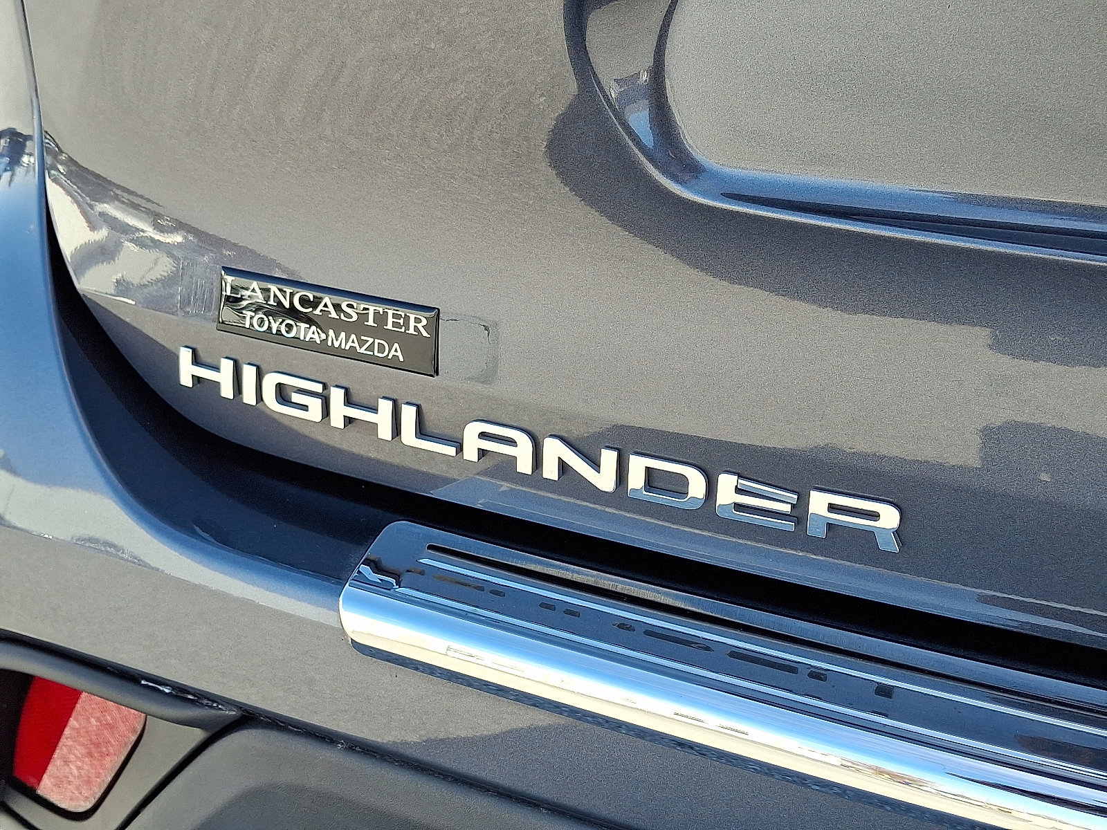 Used 2020 Toyota Highlander XLE image 32