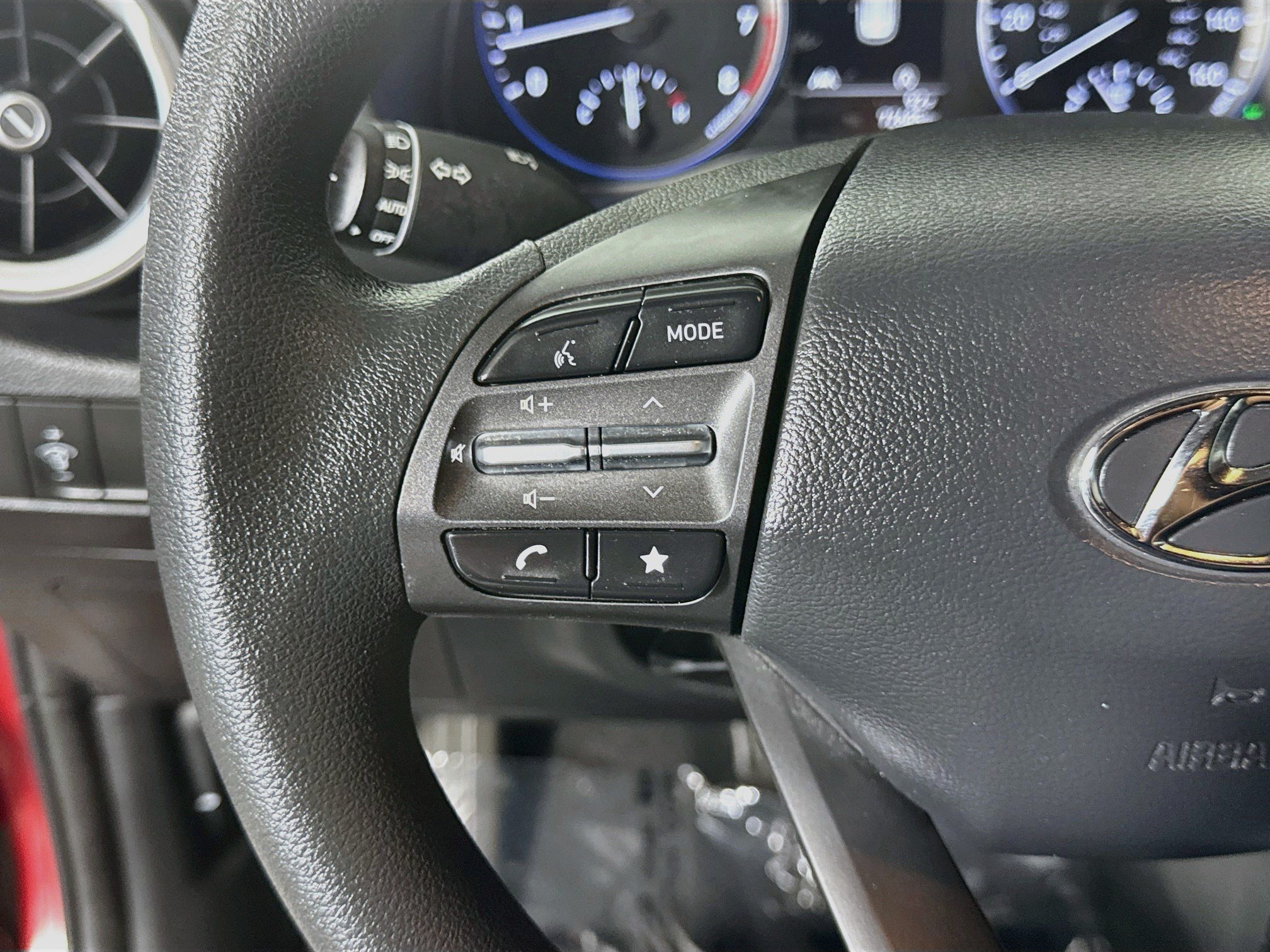 Used 2022 Hyundai Kona SEL AWD/4WD image 14