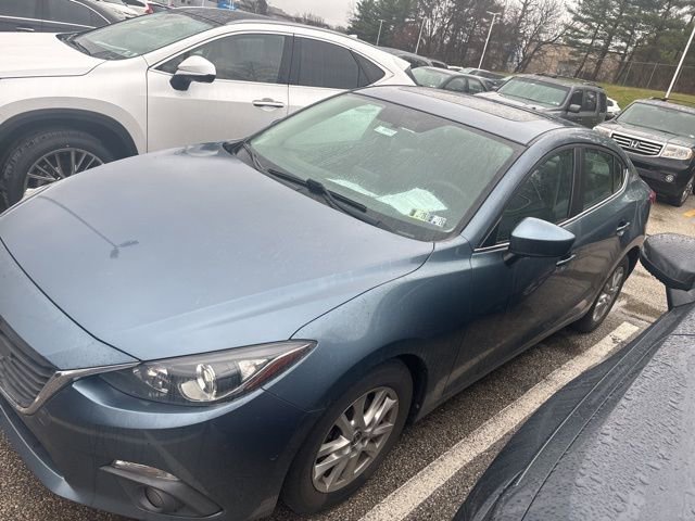 Used 2015 MAZDA MAZDA3 i Grand Touring image 2