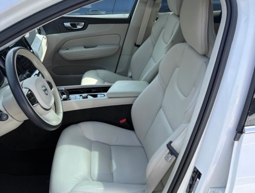 Used 2023 Volvo XC60 T8 Plus image 18