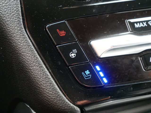 Used 2023 Ford Explorer Limited AWD/4WD image 32