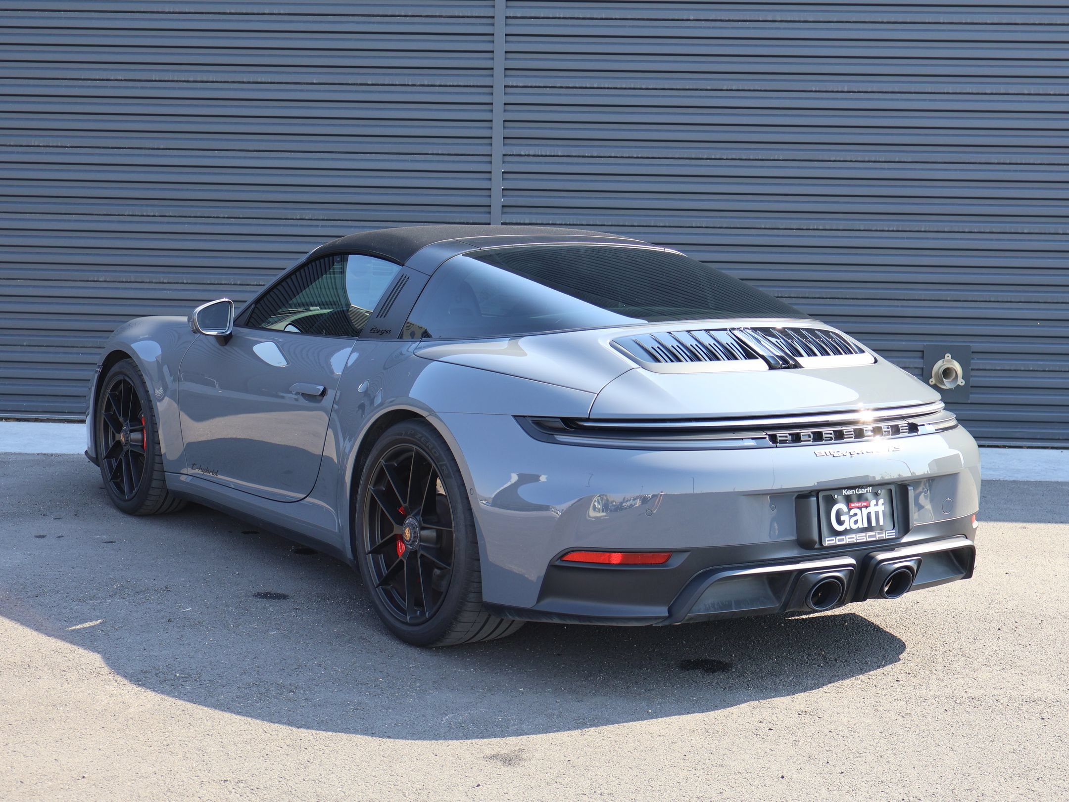 Certified 2025 Porsche 911 Targa 4 GTS AWD/4WD image 3