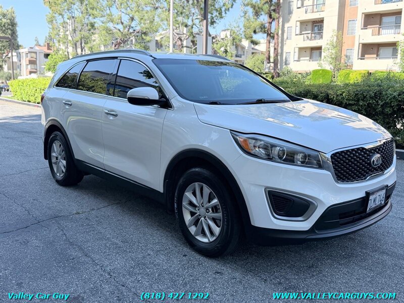 Used 2016 Kia Sorento FWD image 3