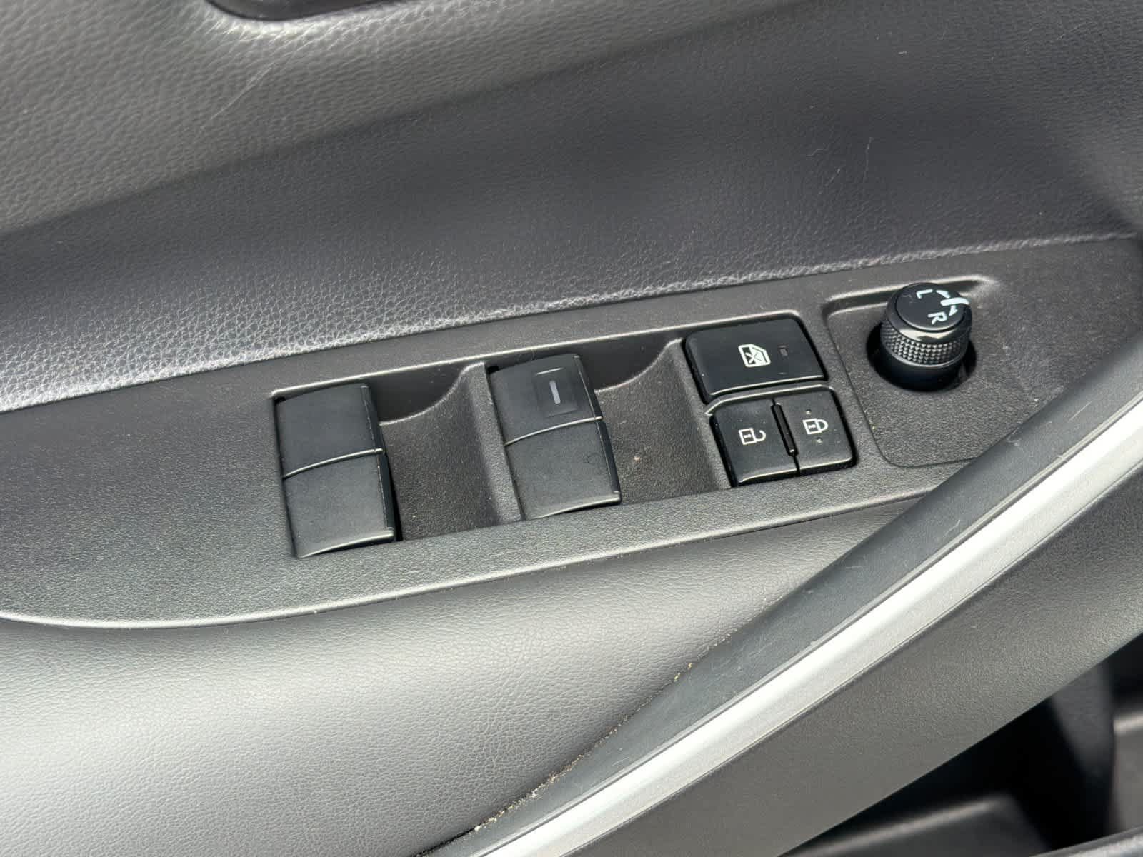 Used 2024 Toyota Corolla SE w/ SE Premium Package FWD image 13