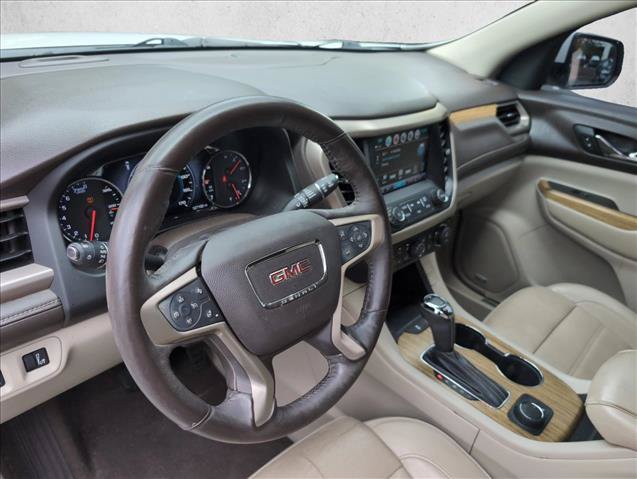 Used 2017 GMC Acadia Denali w/ Technology Package FWD image 8