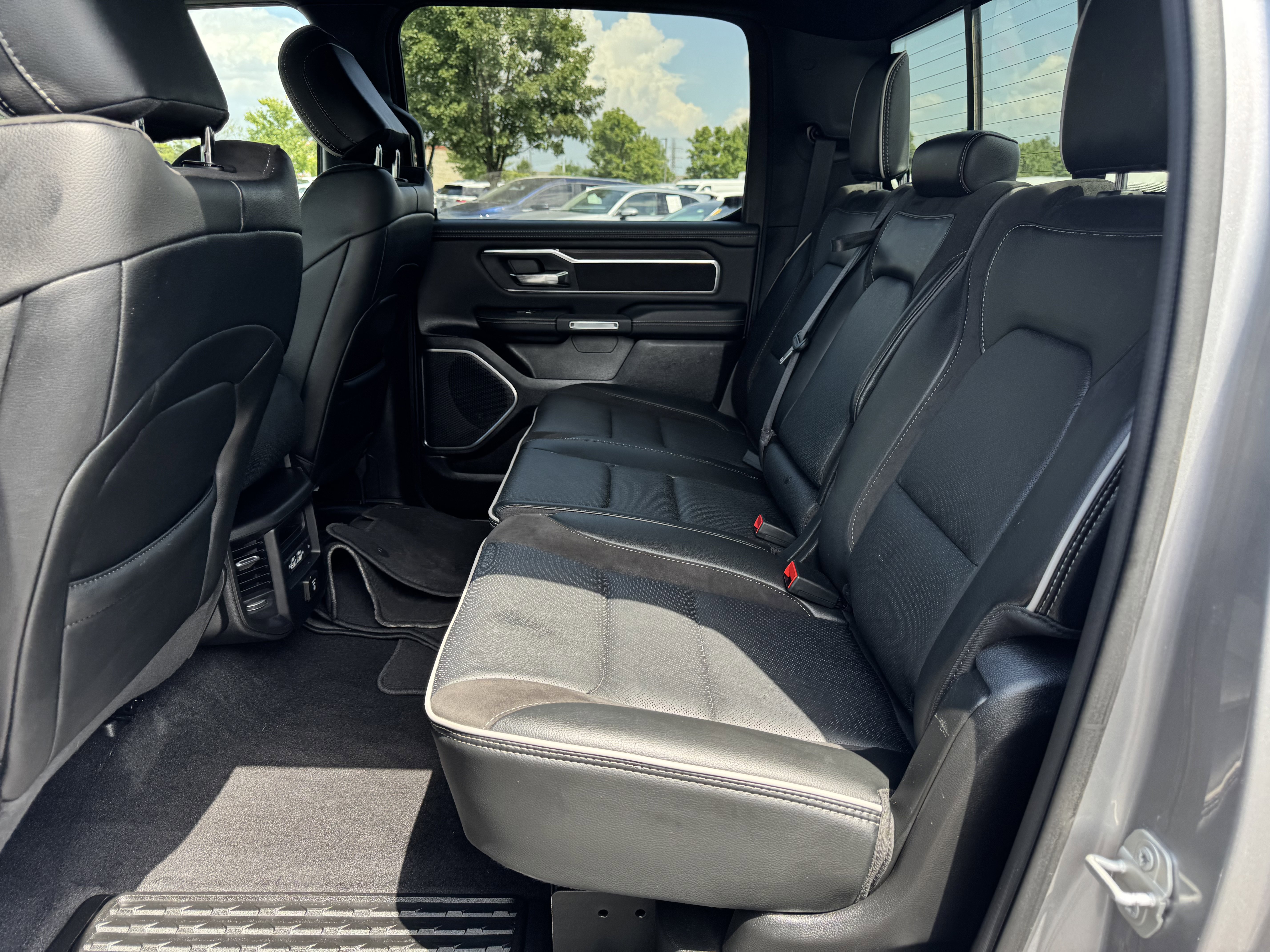 Used 2025 RAM 1500 Laramie image 14