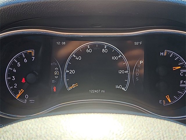 Used 2015 Jeep Grand Cherokee Limited w/ Luxury Group II image 34