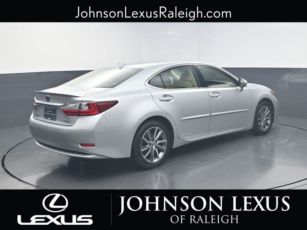 Used 2016 Lexus ES 300h image 9